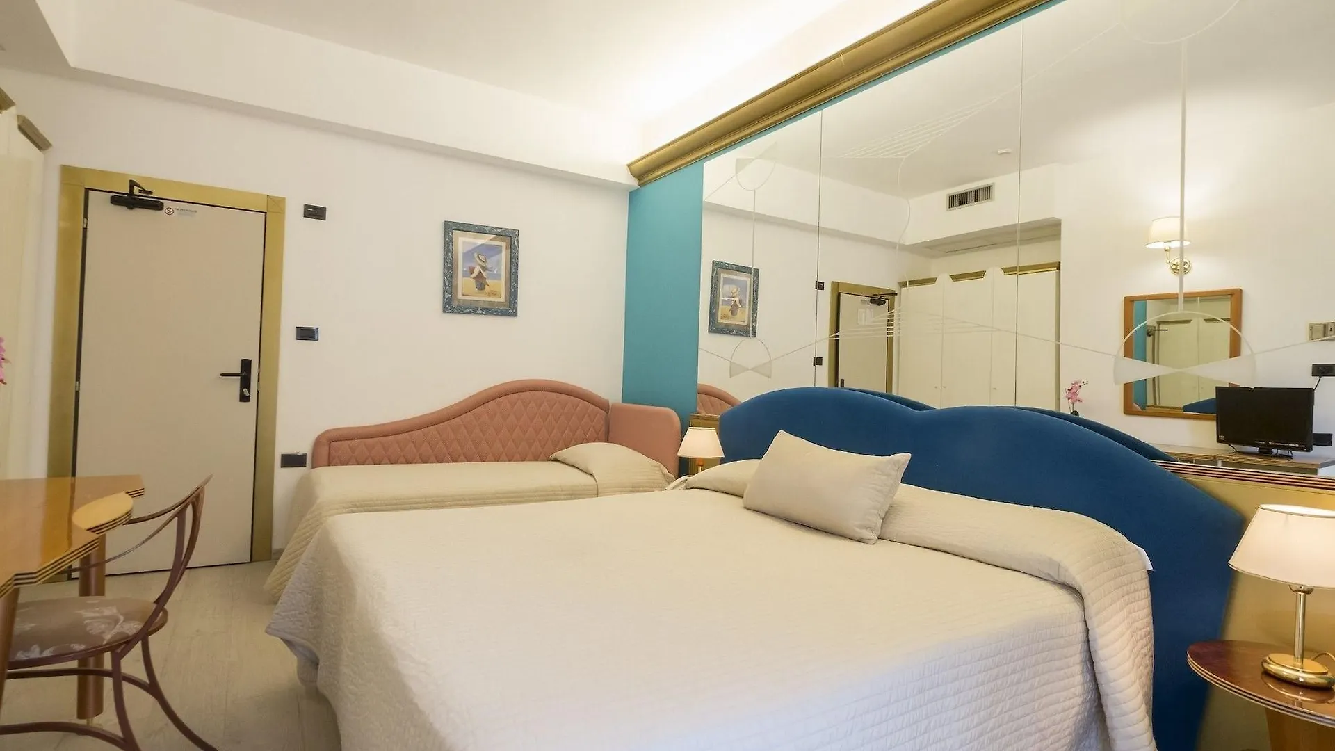 Hotel Levante Rimini 4*,